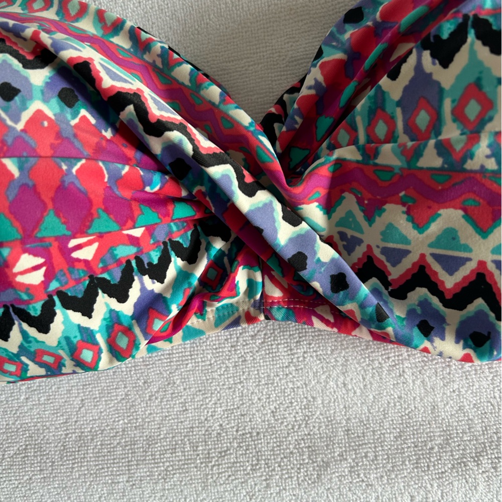 Patterned Bikini Top - Picture 4 of 6